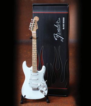 Fender(TM) Stratocaster(TM) - Olympic White Finish: Officially License (HL-00124404)